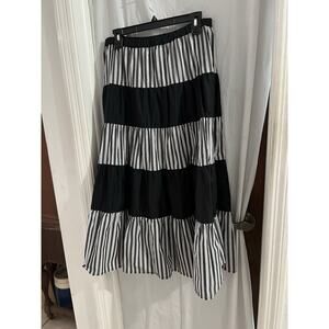 Who What Wear Black White Color Block Broomstick Tiered Skirt Sz 8 NWT Boho